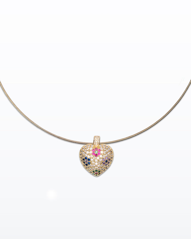 Heartbeat Glow – Choker dorata con cuore pavé colorato